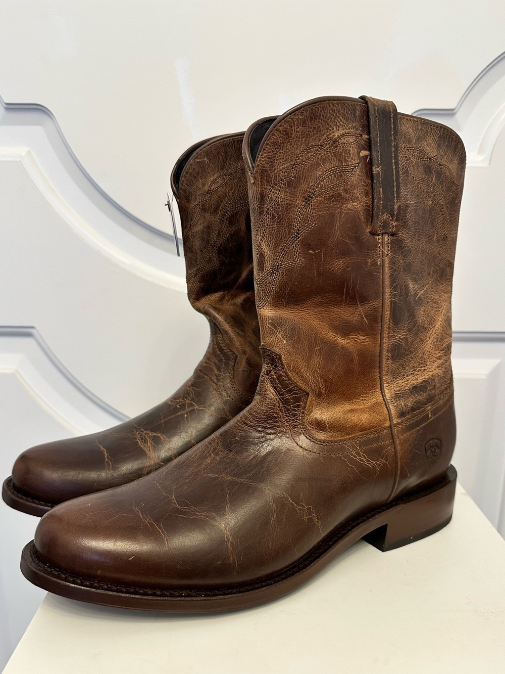 Ariat Men’s Downtown Western Boot 10 EE Wide Distressed Leather NEW